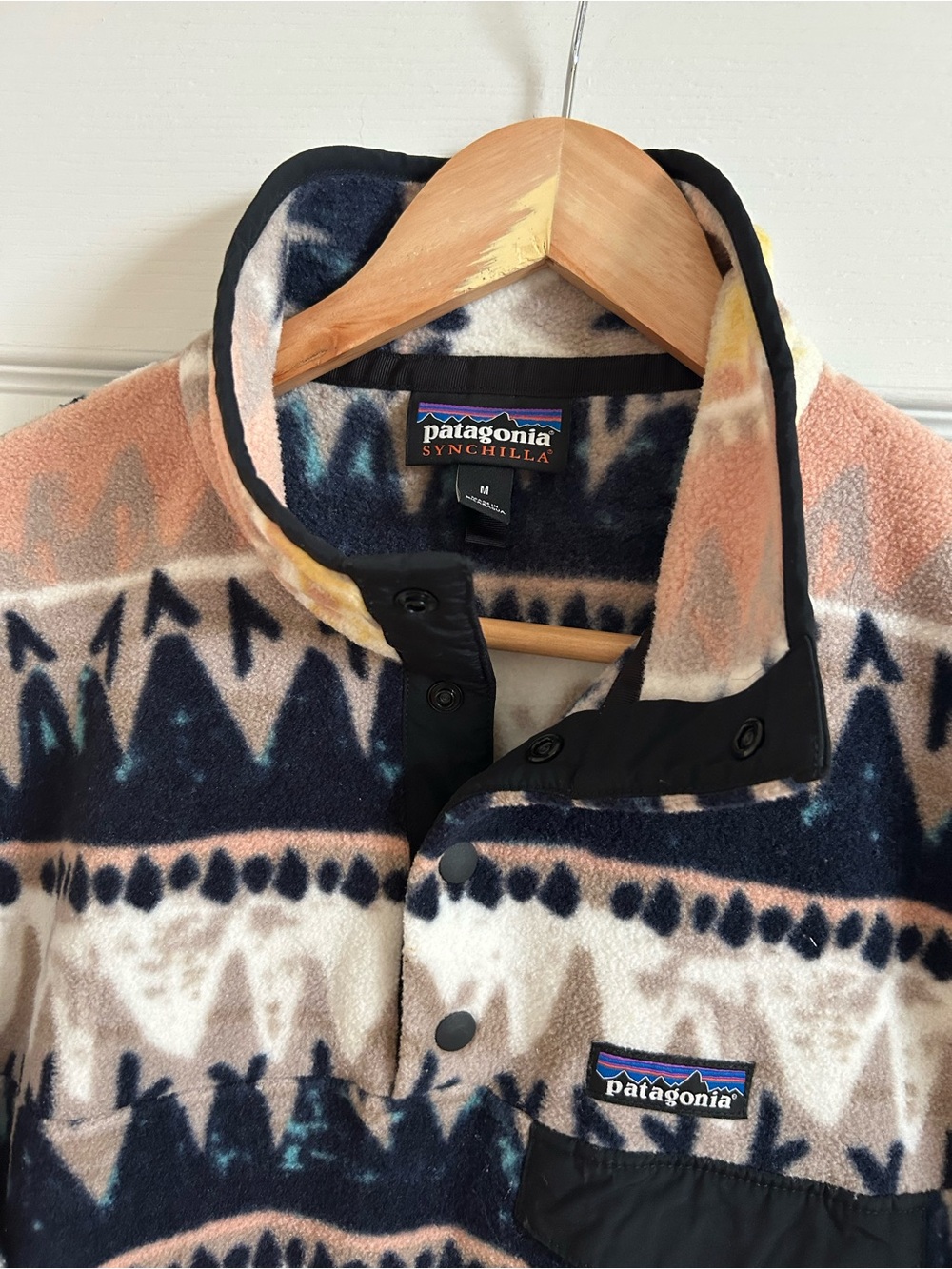 Patagonia Women's Med Snap- T Fleece Pullover RARE Bandicoot Marrow Print - Picture 4 of 5